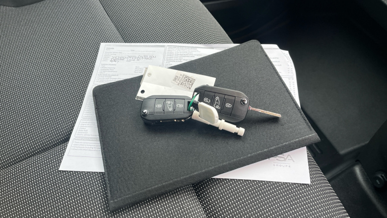 Peugeot Partner Long Diesel 1.5 BlueHDi 100 Professional Plus Van